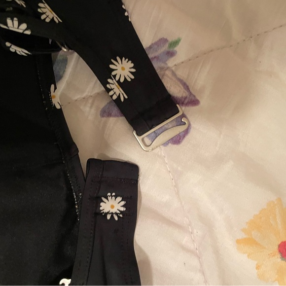 Black daisy swimsuit top m - Picture 2 of 5